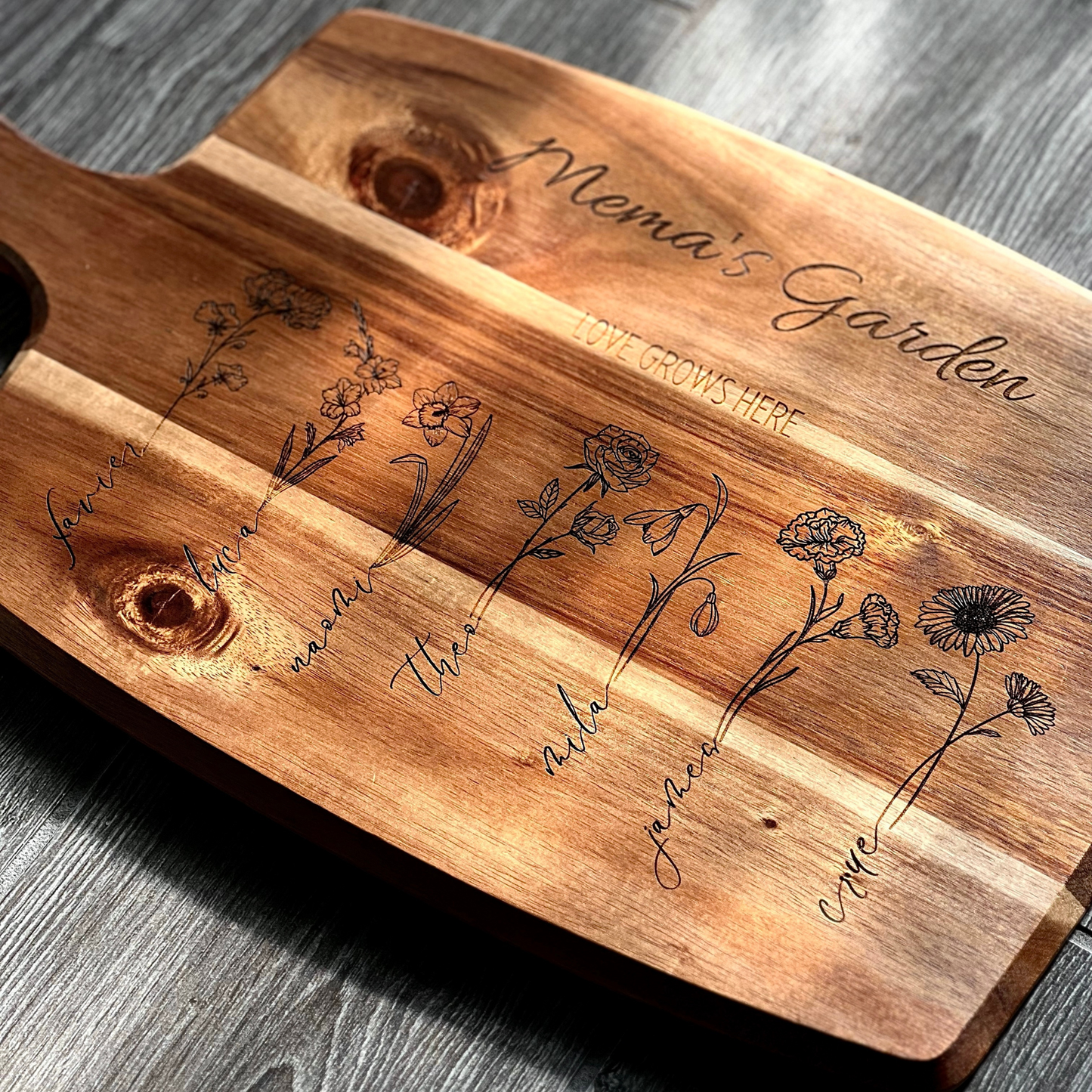 Personalized Acacia Cutting Board Gift For Mom and Grandma