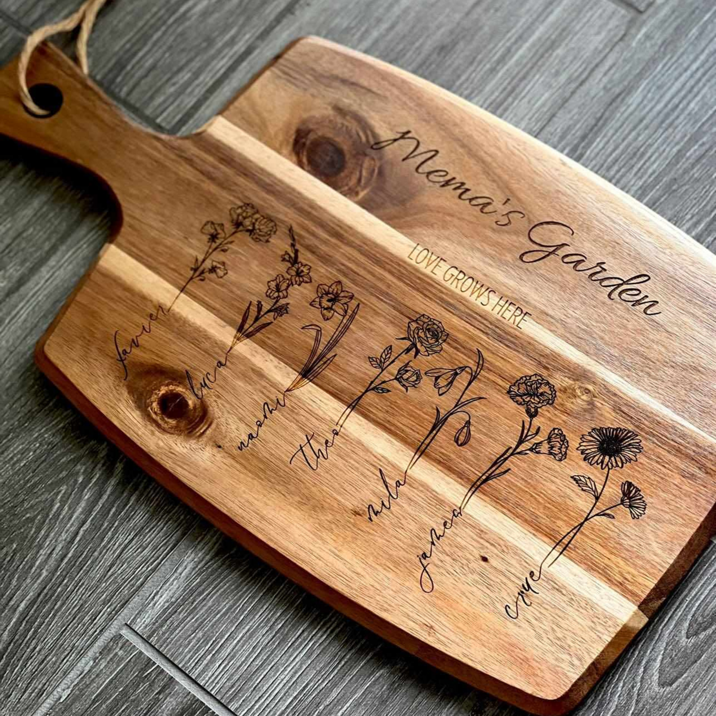 Personalized Acacia Cutting Board Gift For Mom and Grandma
